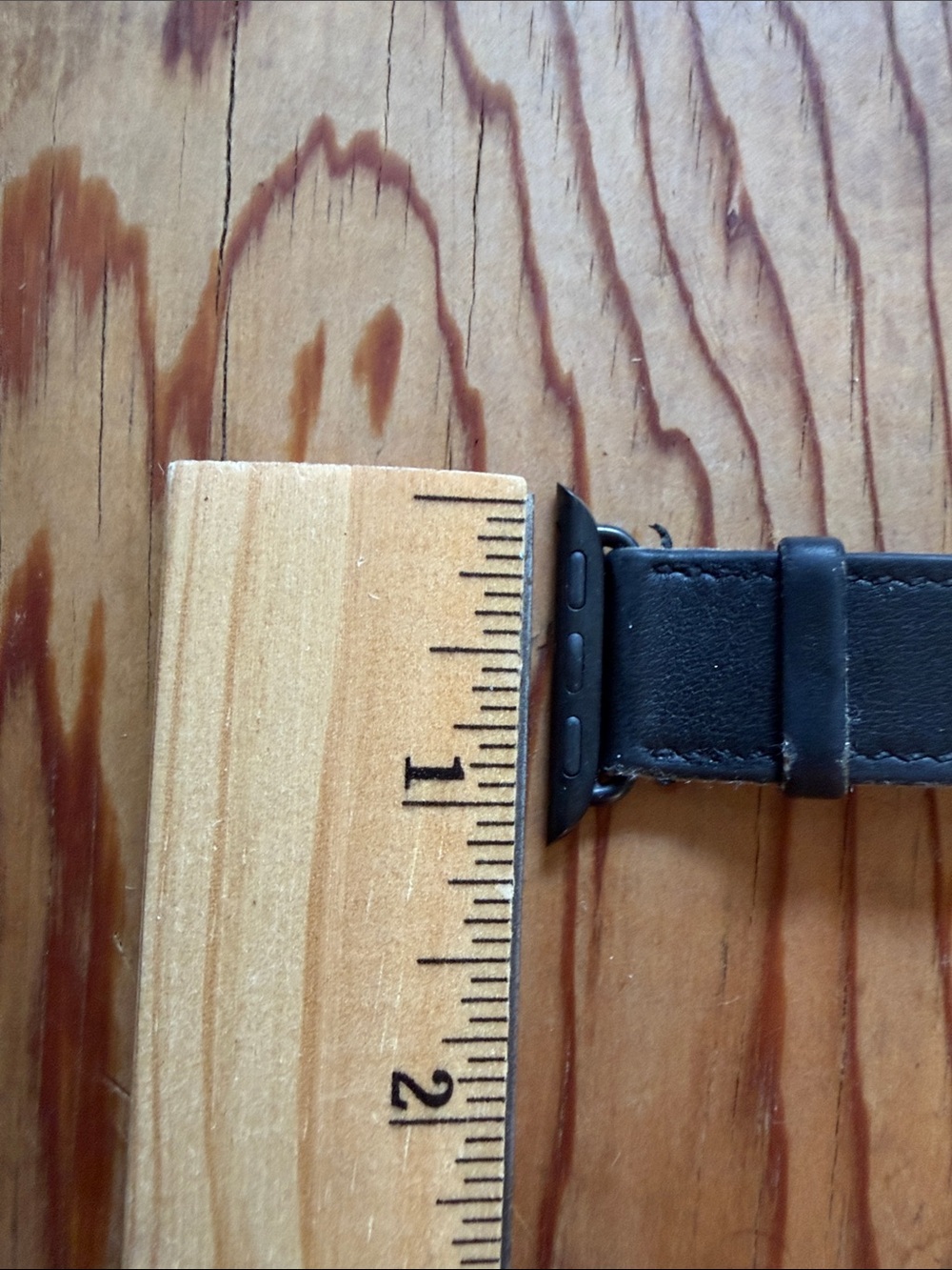 Apple Watch Hermès Black Leather Band - Picture 5 of 7